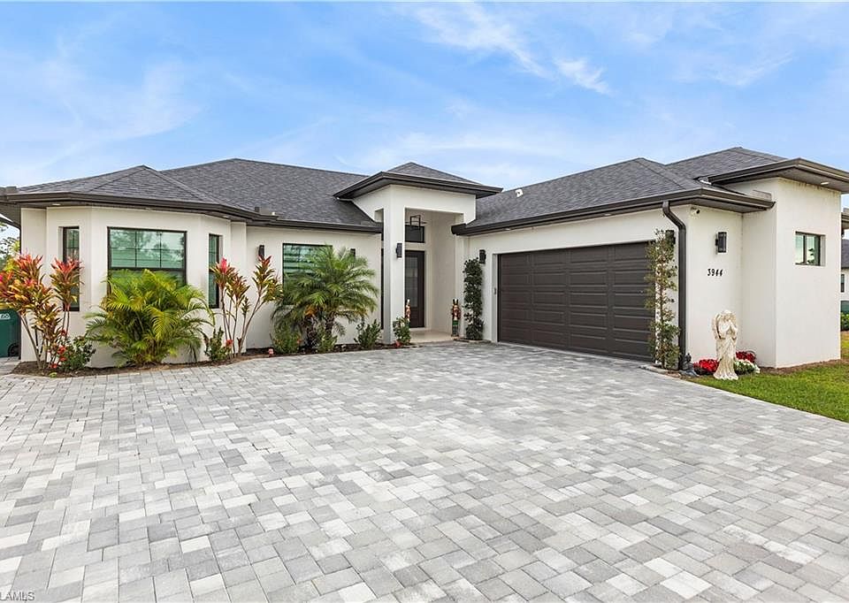 1st image of 3944 Everglades Blvd N