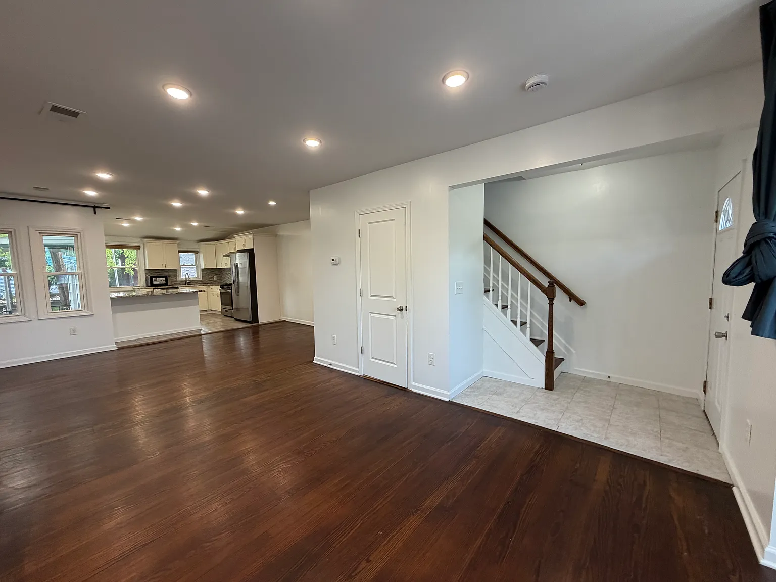 3 bed, 1.5 bath, 1086 sqft, $2,900 — Photo 1
