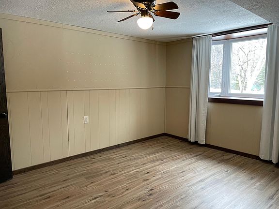 2nd image of 17940 Saint Francis Blvd NW