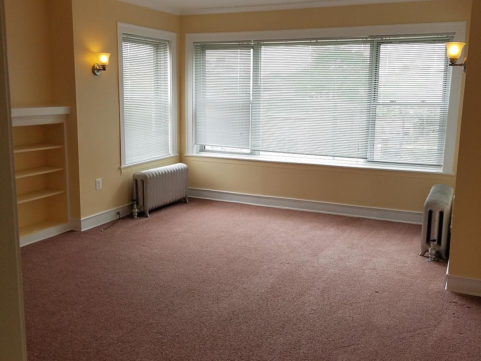 1st image of 5217 N Sawyer Ave