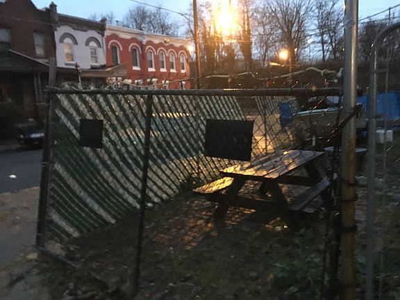 4th image of 1300 W Clementine St