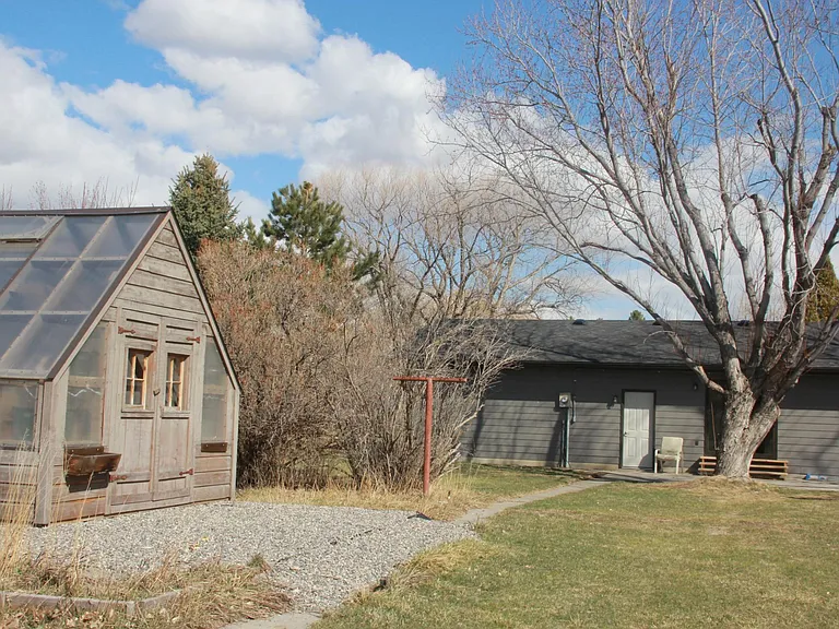 2124 Walter Rd — Photo 4