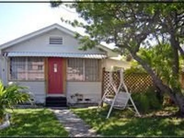 3108 56th St S, Gulfport, FL 33707