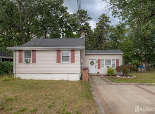 5 Clark St, Spotswood, NJ 08884
