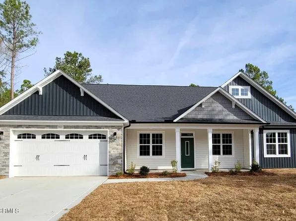 860 Winds Way, Aberdeen, NC 28315