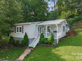 69 Devlin St, Canton, NC 28716