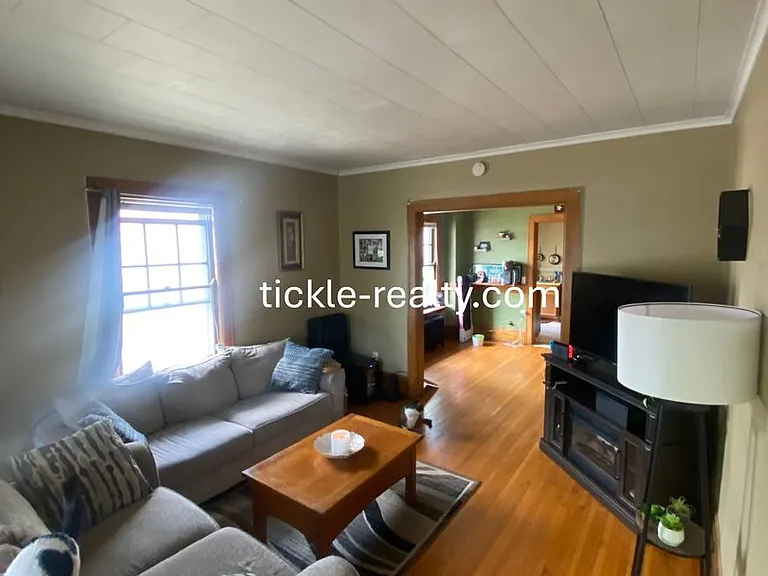66 Henrietta St — Photo 12