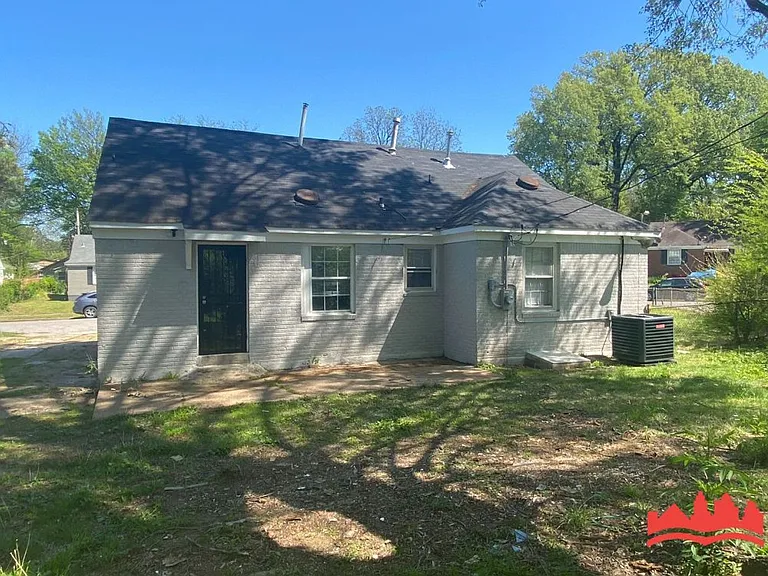 2302 Alameda Ave — Photo 4