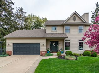 1360 Seward Ct, Brighton, MI 48116