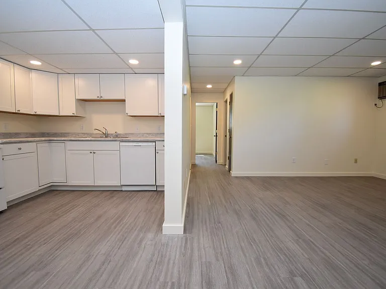805 W Villard St #1 — Photo 1