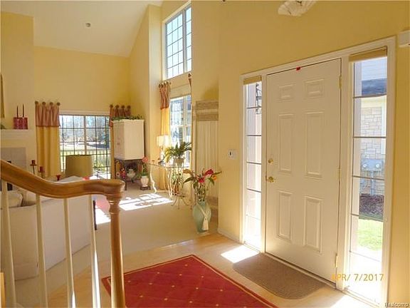 Warm, Inviting Foyer