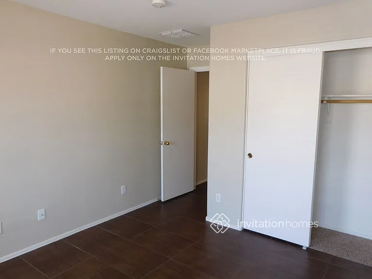 7015 S 23rd Ln — Photo 8