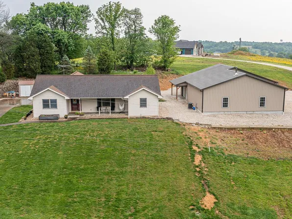 5858 E Hill Park Dr, Dubois, IN 47527