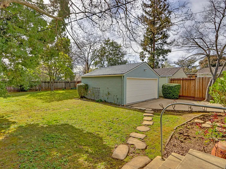 5228 G St — Photo 29