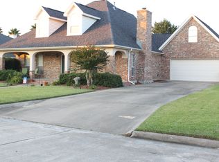 315 Hunter Ridge Ln, Nederland, TX 77627