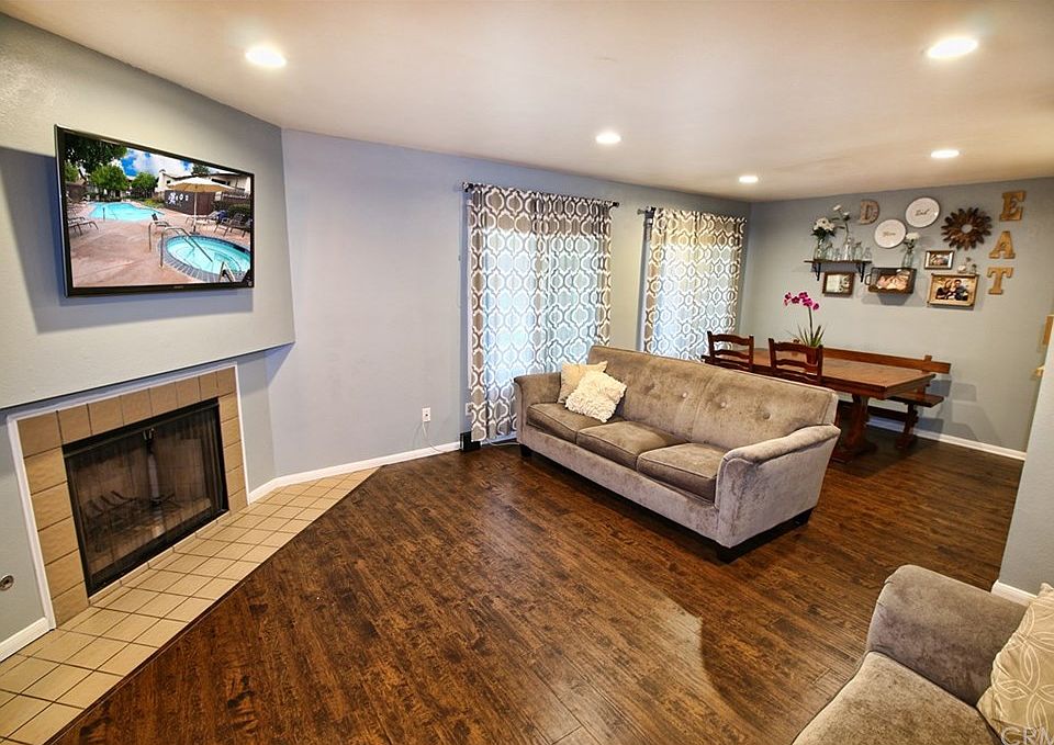 1st image of 6716 Clybourn Ave Unit 121