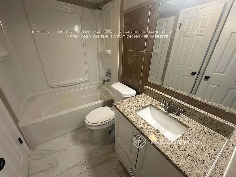 2447 Atrium Cir — Photo 11