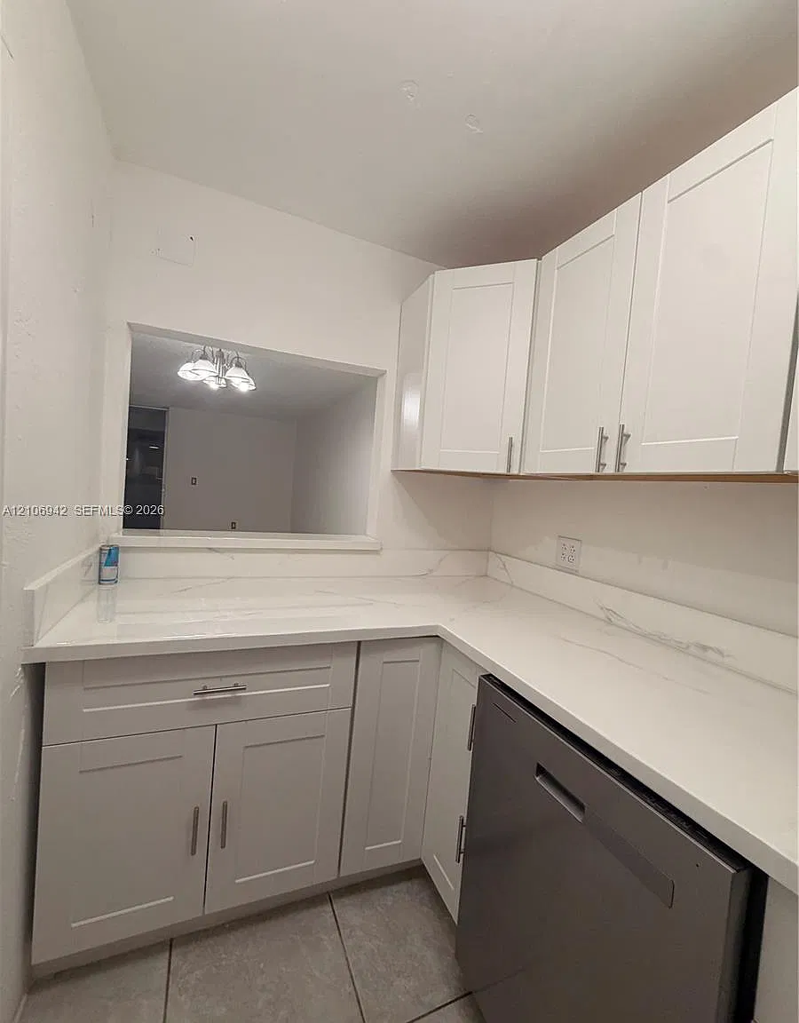 5050 Condo — Photo 4