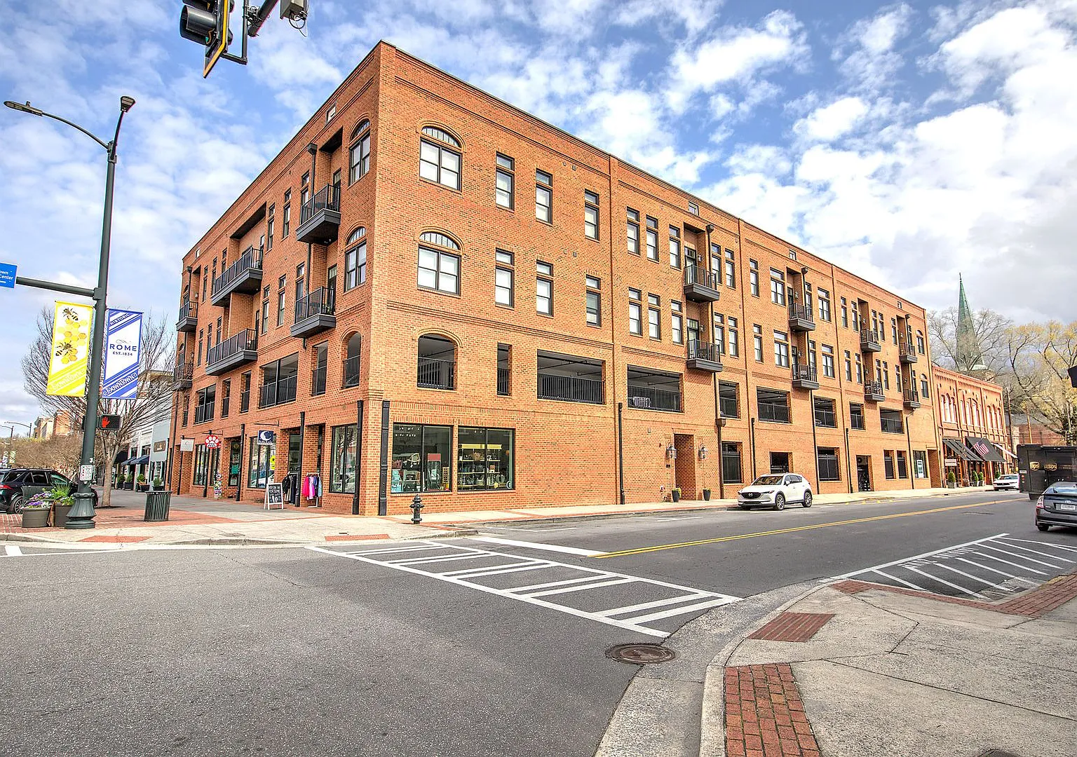 Beautifully Furnished 2/2 Apartment on Broad St- $2,875 — Photo 2