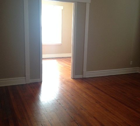 5th image of 909 S Sarah St