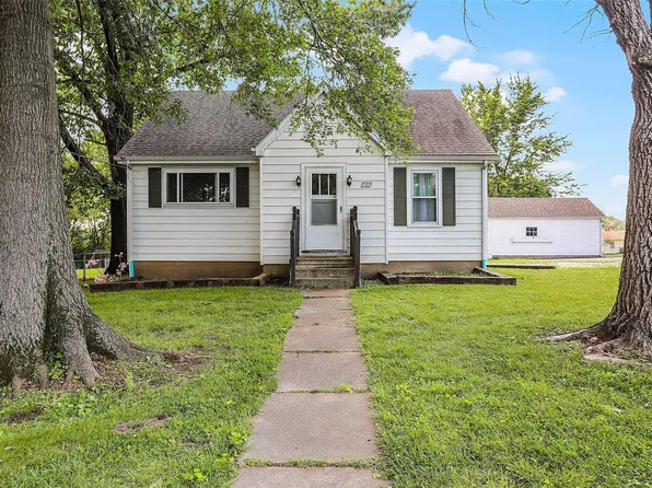 107 Hickory St, New Haven, MO 63068