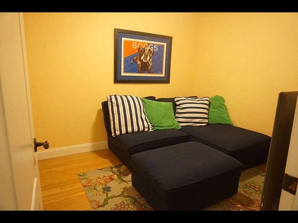 1st image of 141 Willard St #0