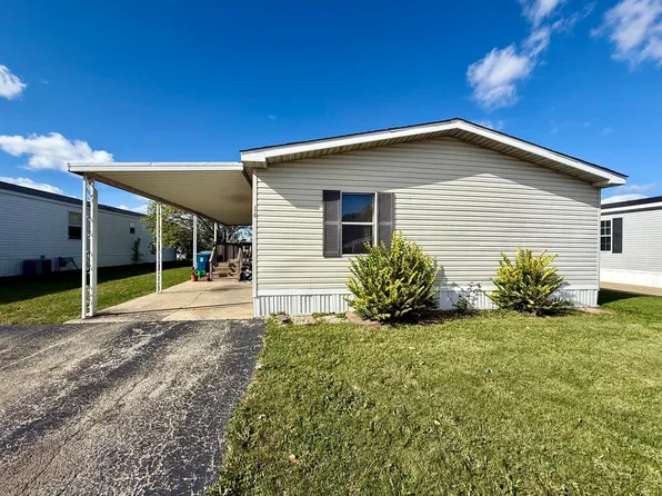 14 Saint Michaels Dr, Bourbonnais, IL 60914