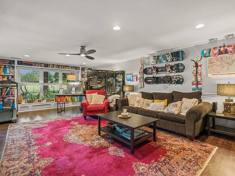223 Ivy Cir — Photo 35