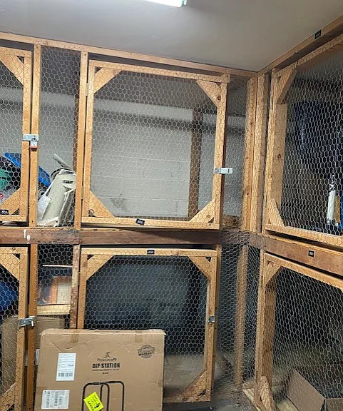 4x4 storage cage