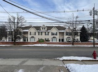 35 Chanda Ct, Clifton City, NJ 07012