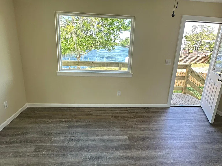 2137 Black Creek Trl — Photo 8