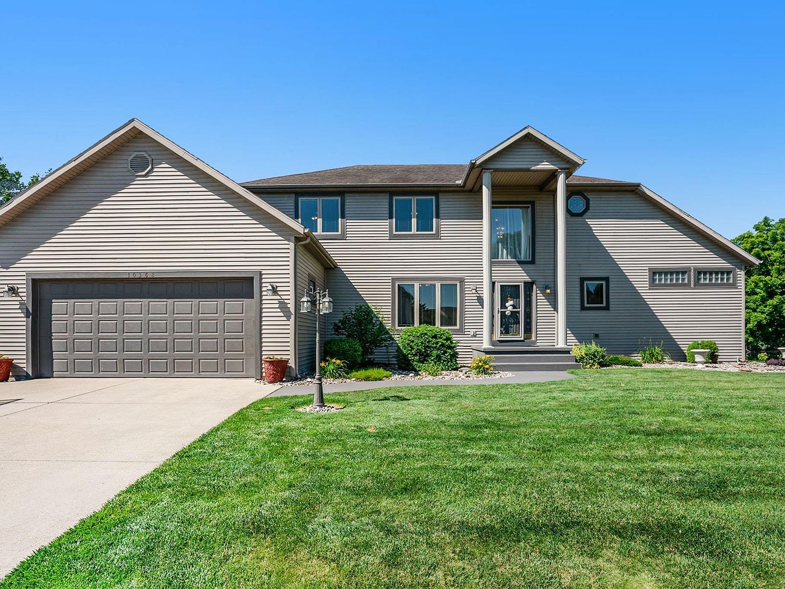 10382 S Cedar Lake Dr, Granger, IN 46530 | Zillow