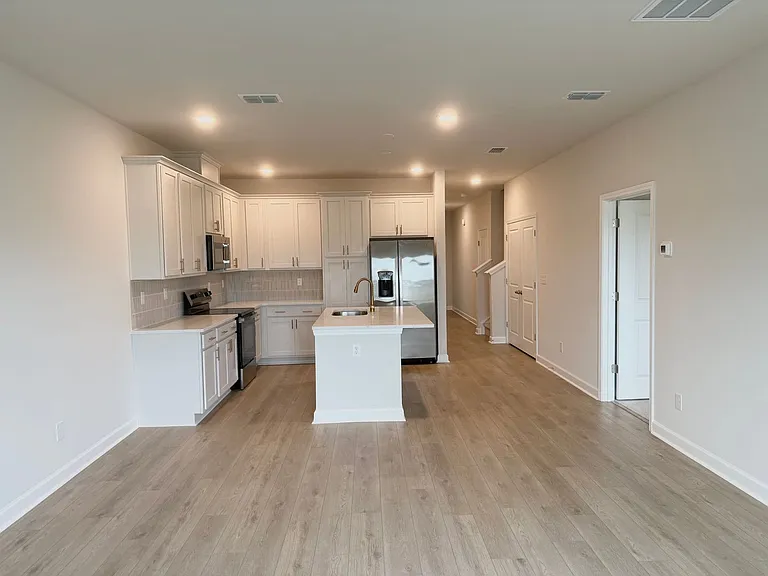 738 Ebb Tide Rd — Photo 6