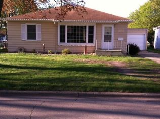 1651 Maplecrest Dr, Estherville, IA 51334