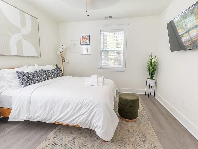 4747 Independent Ave — Photo 41