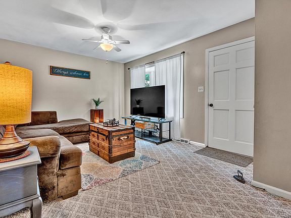 2nd image of 1440 Lori Dr