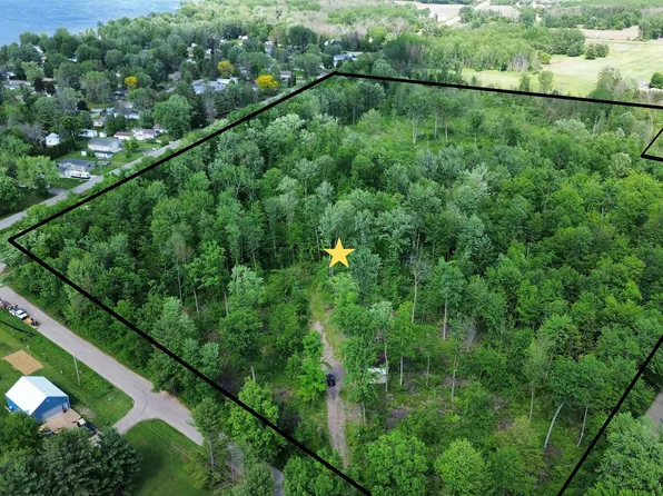 N5610 Resort Rd, Shawano, WI 54166