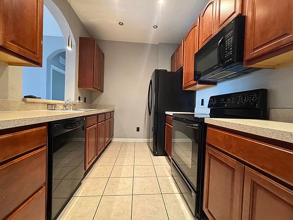 2nd image of 6434 Cava Alta Dr Unit 305
