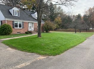 75 6th Ave, Chicopee, MA 01020