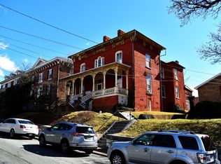 222 E Beverley St #1D, Staunton, VA 24401