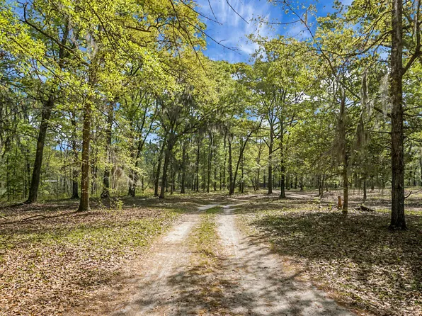 200 Belmont Dr, Walterboro, SC 29488