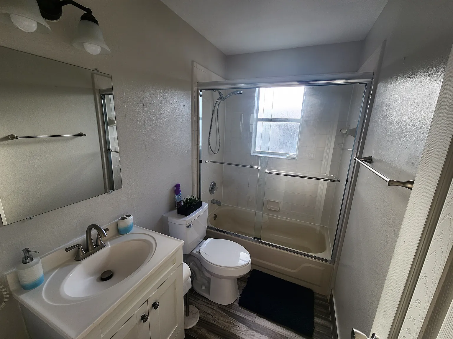 1 bed, 165 sqft, $950 — Photo 4