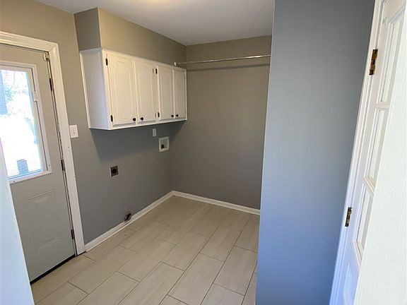 2nd image of 8570 Sycamore Trail Dr