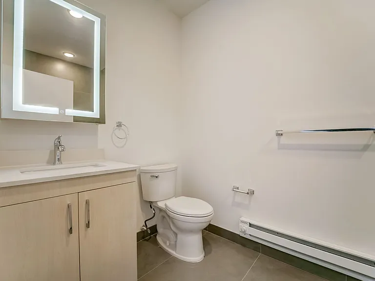 48 Chadwick St #203 — Photo 16