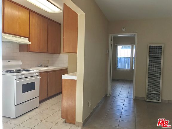 2nd image of 1705 E 5th St APT 2