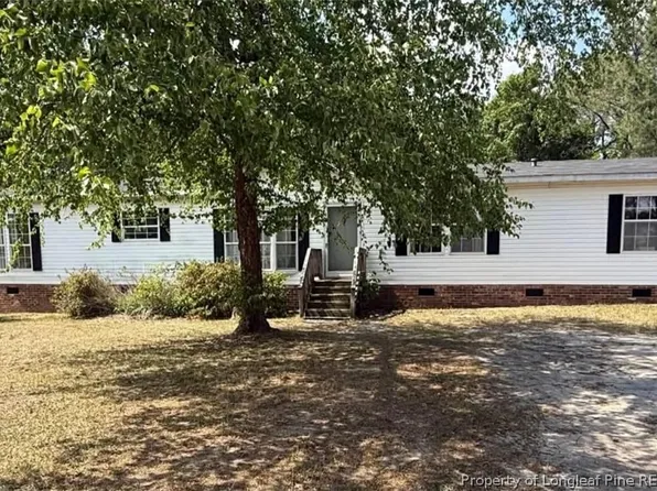 6322 Aladdin Dr, Hope Mills, NC 28348