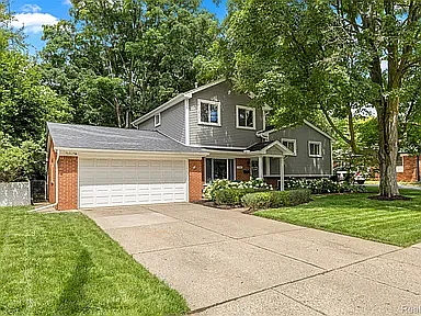 520 Byron St — Photo 3