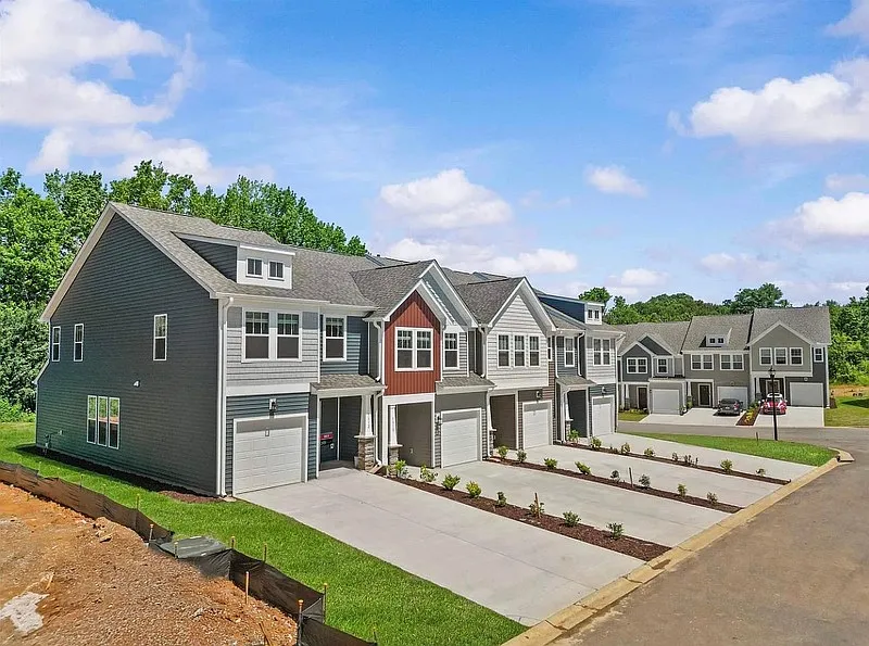 Building Photo - 1310 Maplesmith Way #1