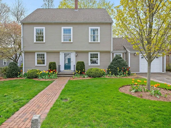 14 Russell Rd, Weymouth, MA 02190