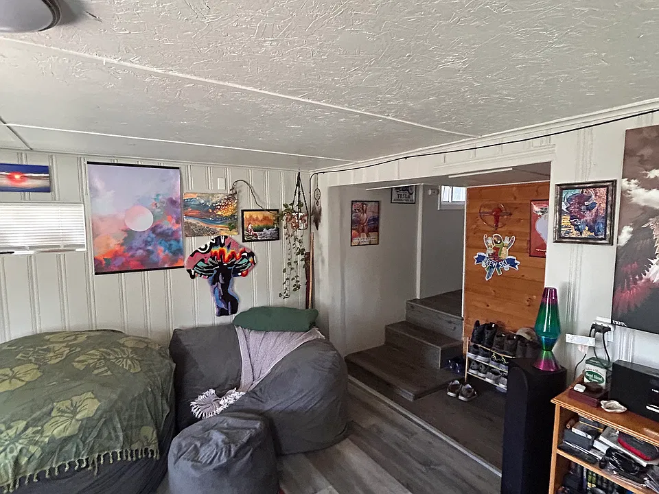 148 W Park Ave #7
